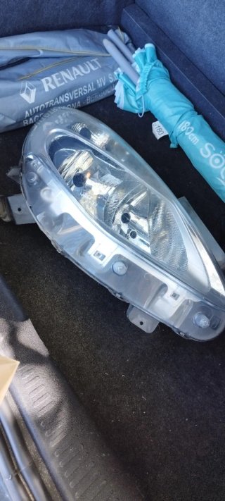 Faro delantero izquierdo Renault Clio 3