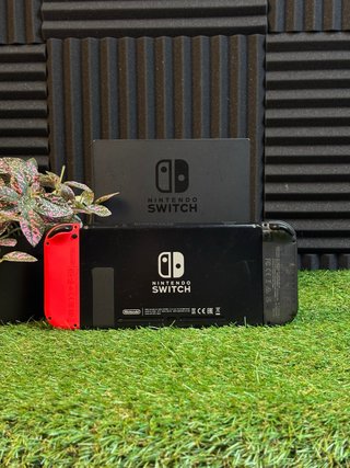 Nintendo Switch V2 con Dock y Joy-Con