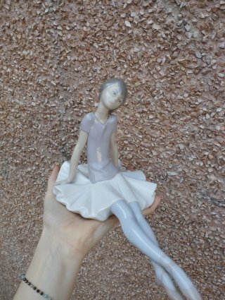 Figura Bailarina de Cerámica Lladróa hecha a mano