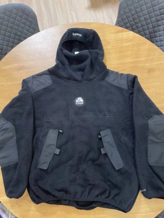 Sudadera Supreme x Nike ACG Negra