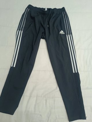 Pantalón de chándal Adidas negro