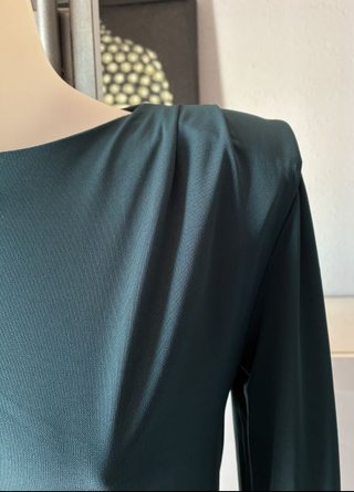 Mango. Vestido con hombreras. Talla S. A estrenar!