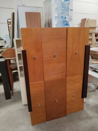 Cómoda de madera