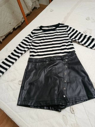 Lote Conjunto Falda Efecto Piel y Jersey Rayas y c