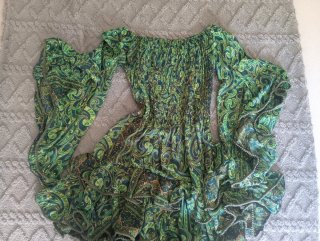 Vestido con Volantes Estampado Talla M