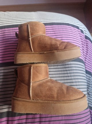 Botas tipo UGG con plataforma