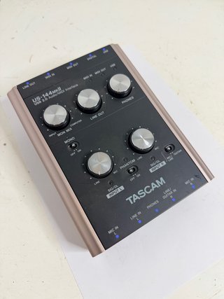 Interfaz de Audio MIDI Tascam US-144 MKII