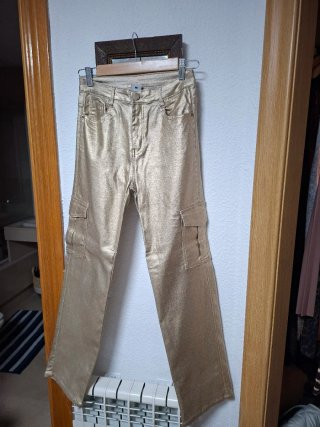 Pantalón Cargo Dorado