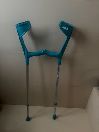Muletas y Botín Walker