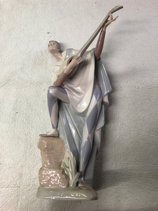 Figura Lladró El Trovador Enamorado!