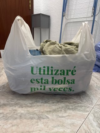 Lote de ropa y calzado (37) variado