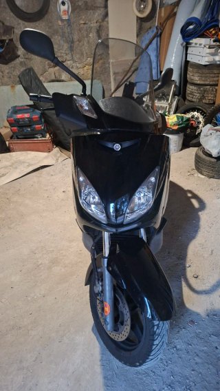 Yamaha Xmax 250i