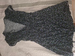Vestido corto con estampado de flores