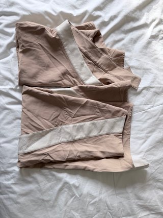 Conjunto de Victoria Beckham (Chaqueta y Falda) Be