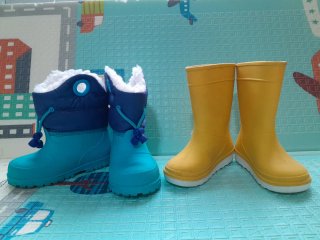 Lote botas de agua y botas de nieve. Talla 22/23