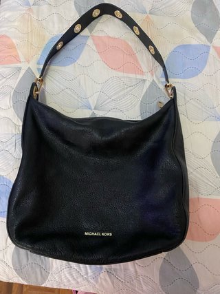 Bolso Michael Kors Negro de Piel ! Detalles dorado