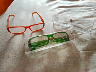 Coppia di occhiali da lettura 1 diottria