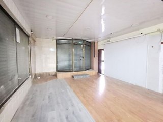 Local comercial en venta en Les Planes en Sant Joan Despí