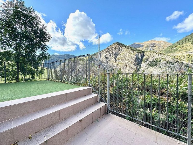 2-bedroom flat for rent in Canillo · 11 of 31