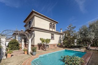Chalet en venta en Ogíjares