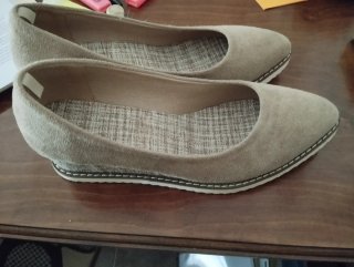 Bailarinas con cuña beige.