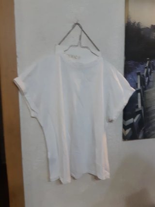 Camiseta Blanca Básica