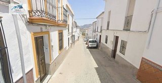 Casa adosada en venta en Olvera