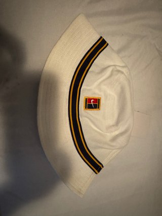 Gorra tipo bucket Nike blanca