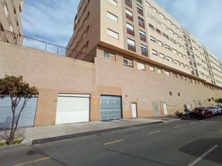 Garaje en venta en Zona Muelle - Extrarradio  en Ceuta