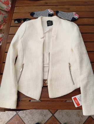 Chaqueta Corta Blanca Zara