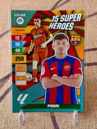 Pedri 🇪🇸 15 Superhéroes Barcelona Adrenalyn XL