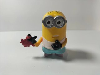 Figura Minion con Cangrejo