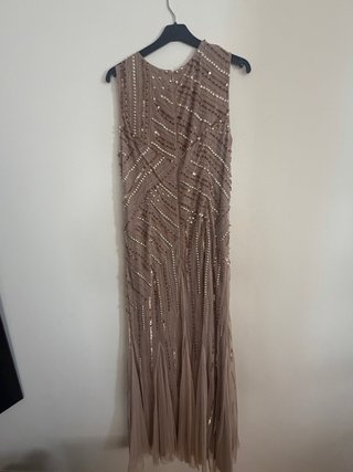 Vestido de fiesta con lentejuelas