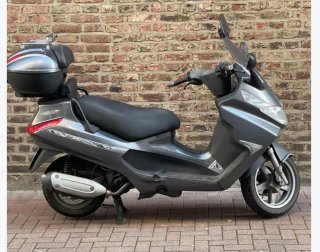 Baúl y Soporte Piaggio X8