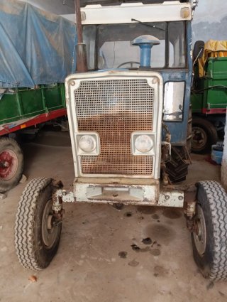Tractor Ebro 470