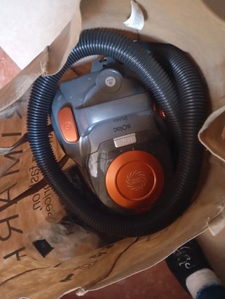 Aspirador sin bolsa Solac Enara