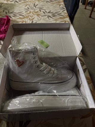 Zapatillas Blancas de Caña Alta