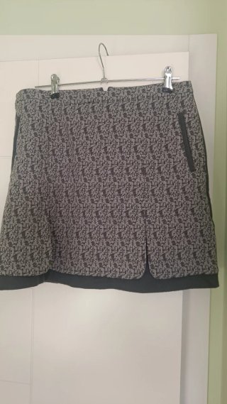 Falda Corta Estampada Talla 42