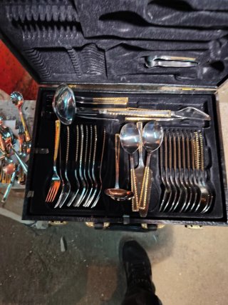 Cubertería en Maletín