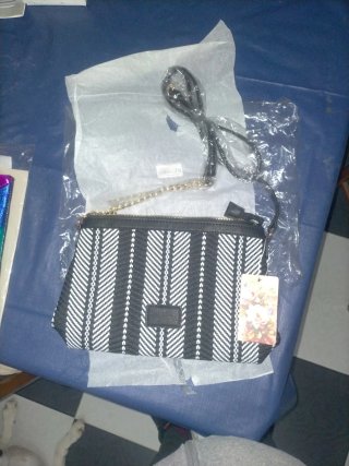 Bolso de hombro,estampado blanco y negro