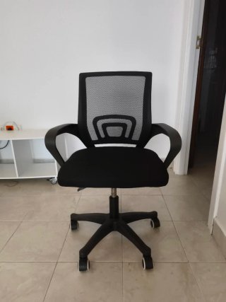 Silla de oficina negra