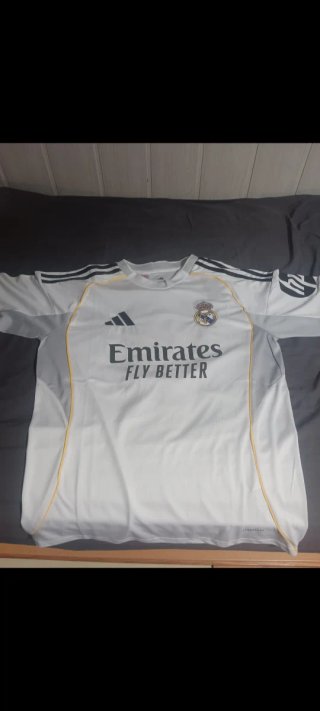 Camiseta Real Madrid temporada 25/26 Adidas Talla
