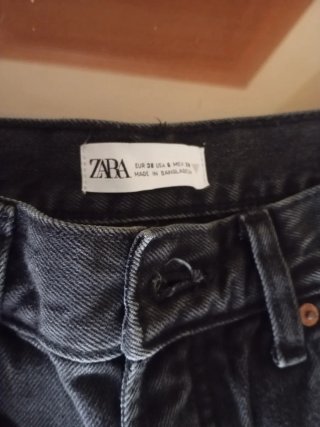 Pantalón Vaquero Negro Zara