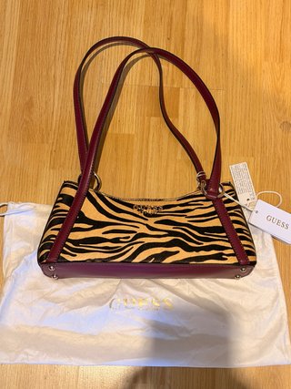 Bolso Guess Piel de Cebra. NUEVO SIN USO,ETIQUETAS