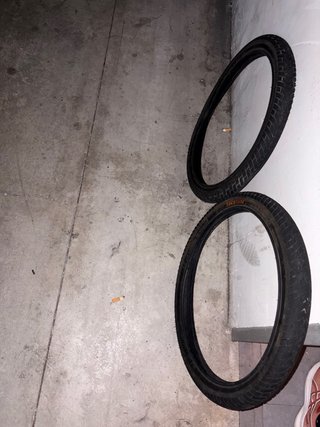 Pareja de Cubiertas Deestone 20 pulgadas BMX
