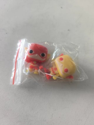2 Mini Figuras Funko Flash