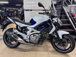 SUZUKI Gladius 650   (2010-2015) 2011