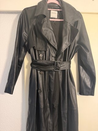 Gabardina Negra Bershka