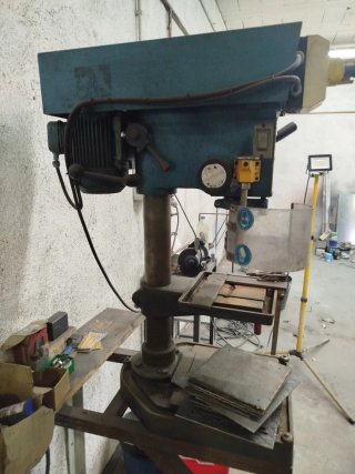 Taladro de columna de pie
