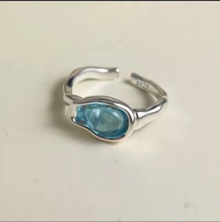 Anillo de Plata Ajustable con Piedra Azul